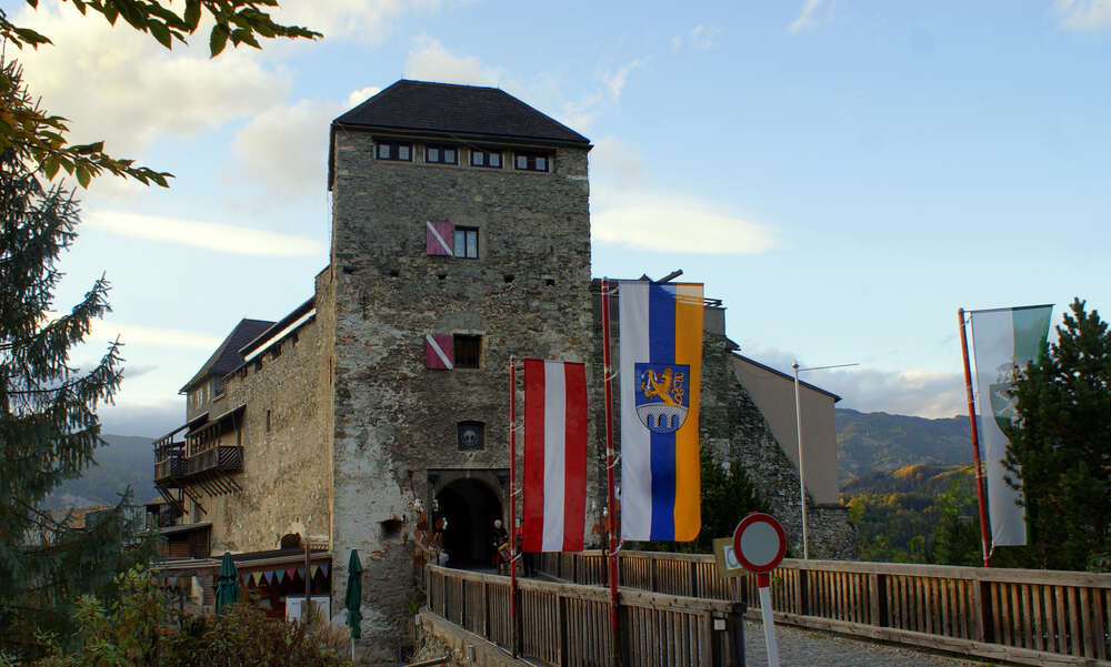 Oberkapfenberg Castle
