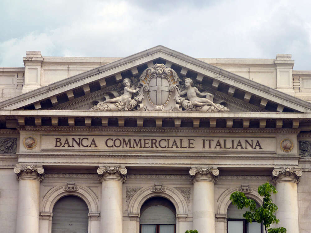 Работа банков в Италии 