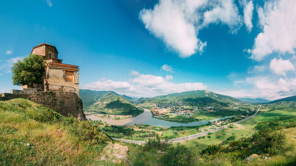 Georgia in April - Travellizy