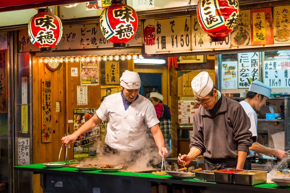 Японский ресторан и традиционная еда 