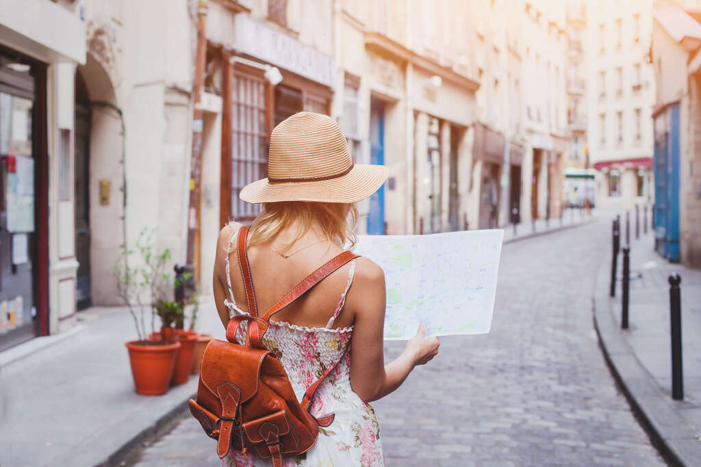 Travel safety: how to avoid losing money, get insurance and save data in your phone