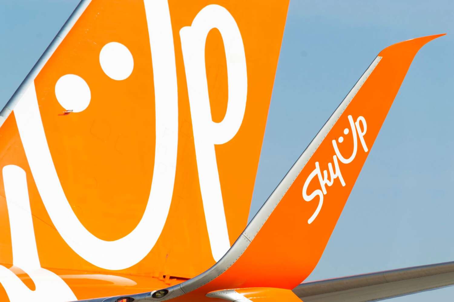 skyup orange sign