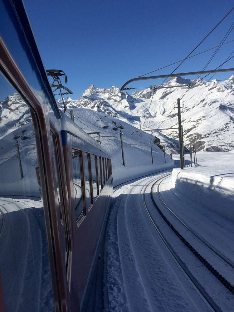 Швейцарские поезда, как путешествовать по Швейцарии экономнее