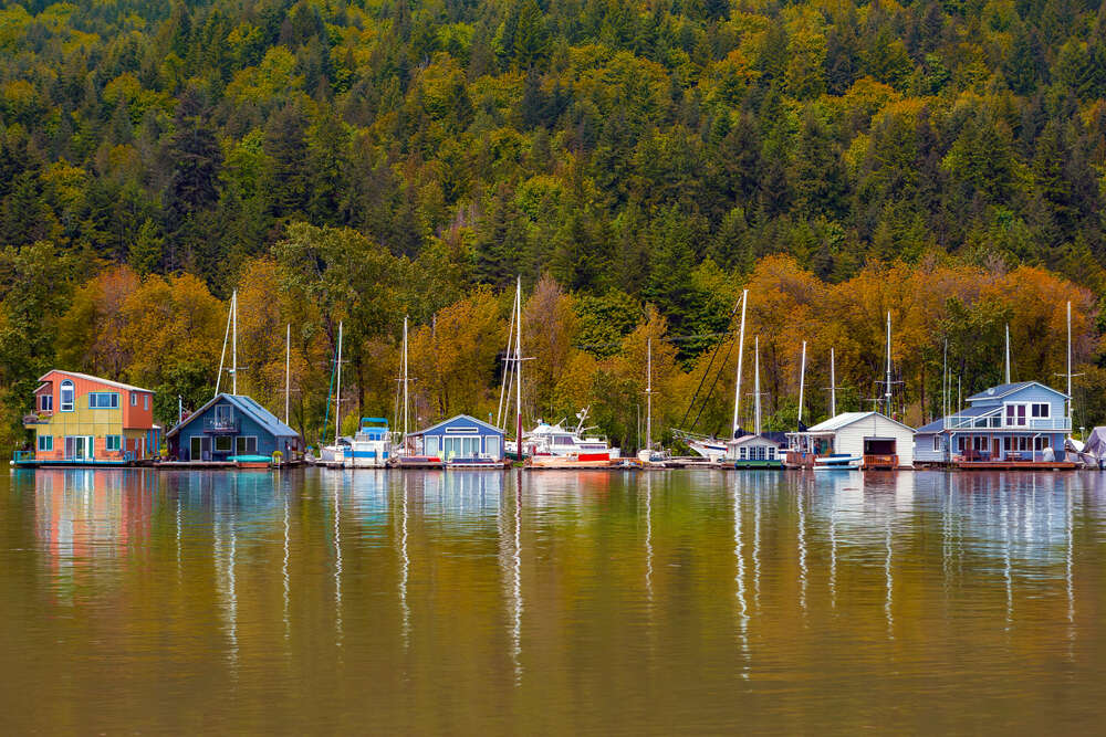 Eine Reise von Herbst bis Sommer auf einer Yacht: Ideen für Seereisen